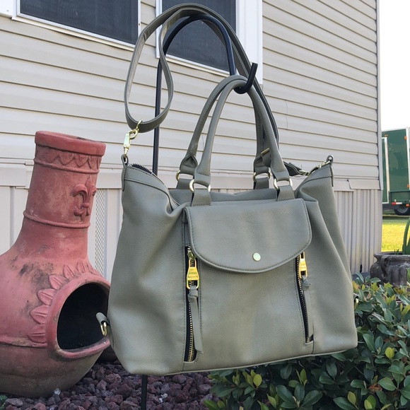 Steve Madden Handbags - Like NEW Olive Steve Madden Bag
